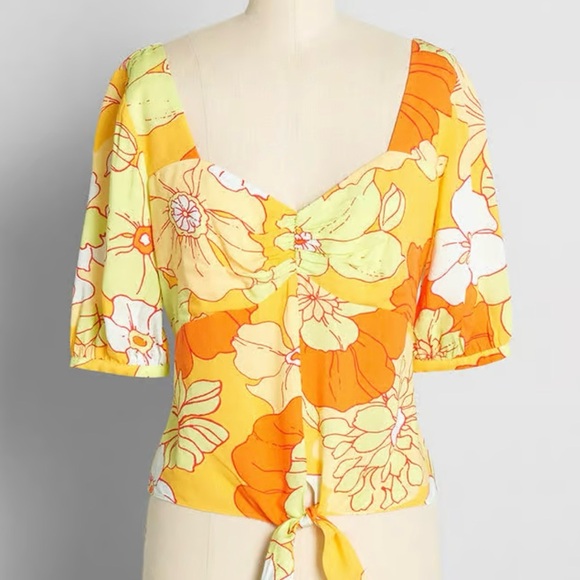 Modcloth Seaside Cottage Getaway Tie Front Top Honolulu Floral - Picture 1 of 7